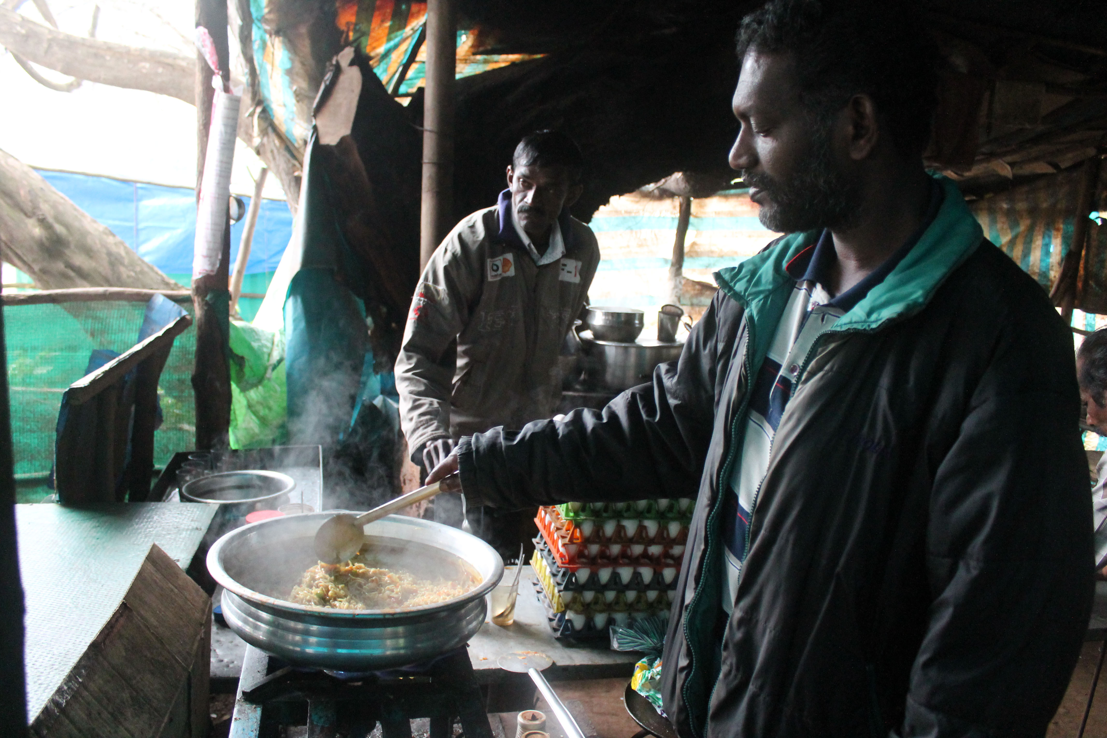 Hill station means Maggi time