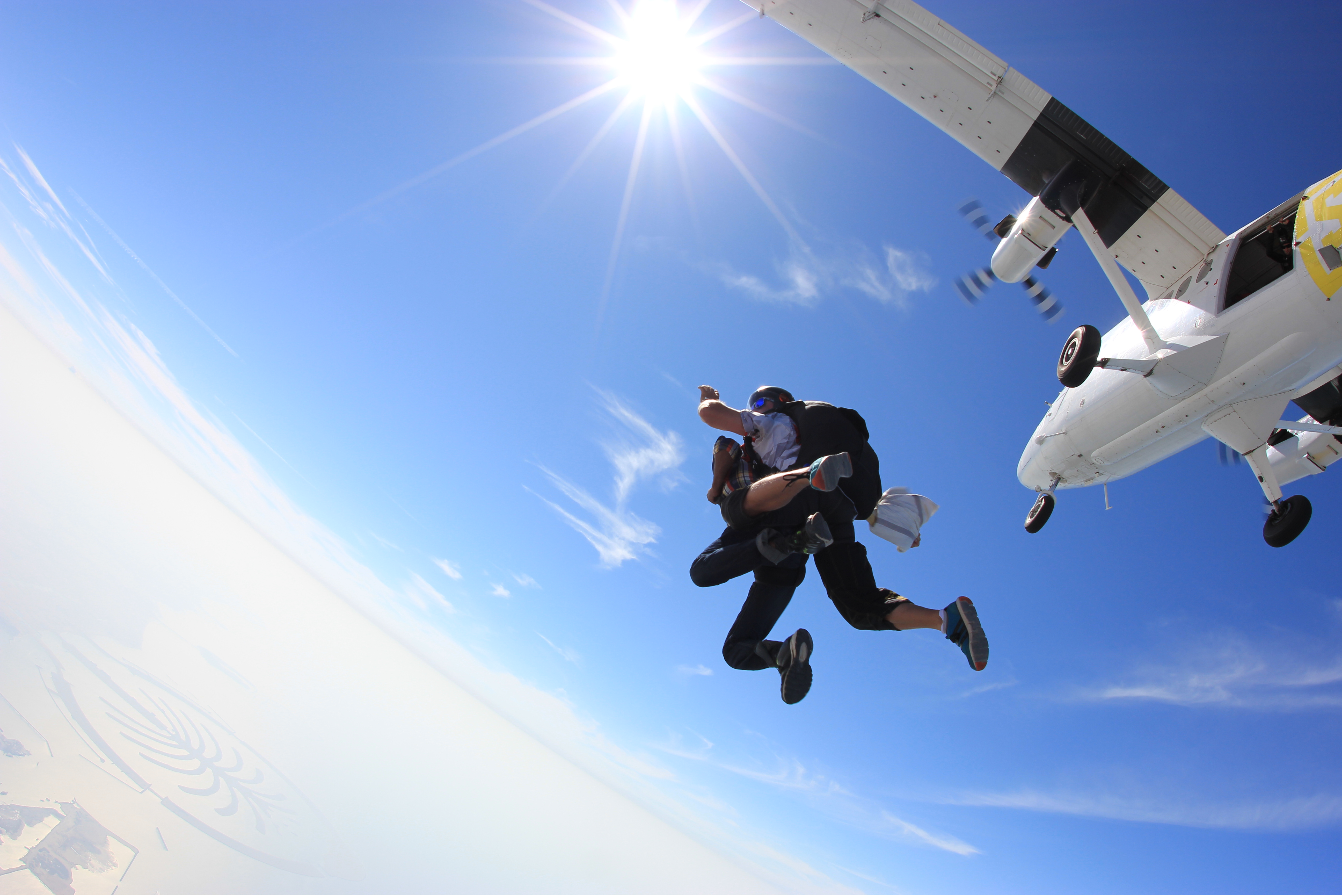 skydiving over the palm jumeirah in dubai