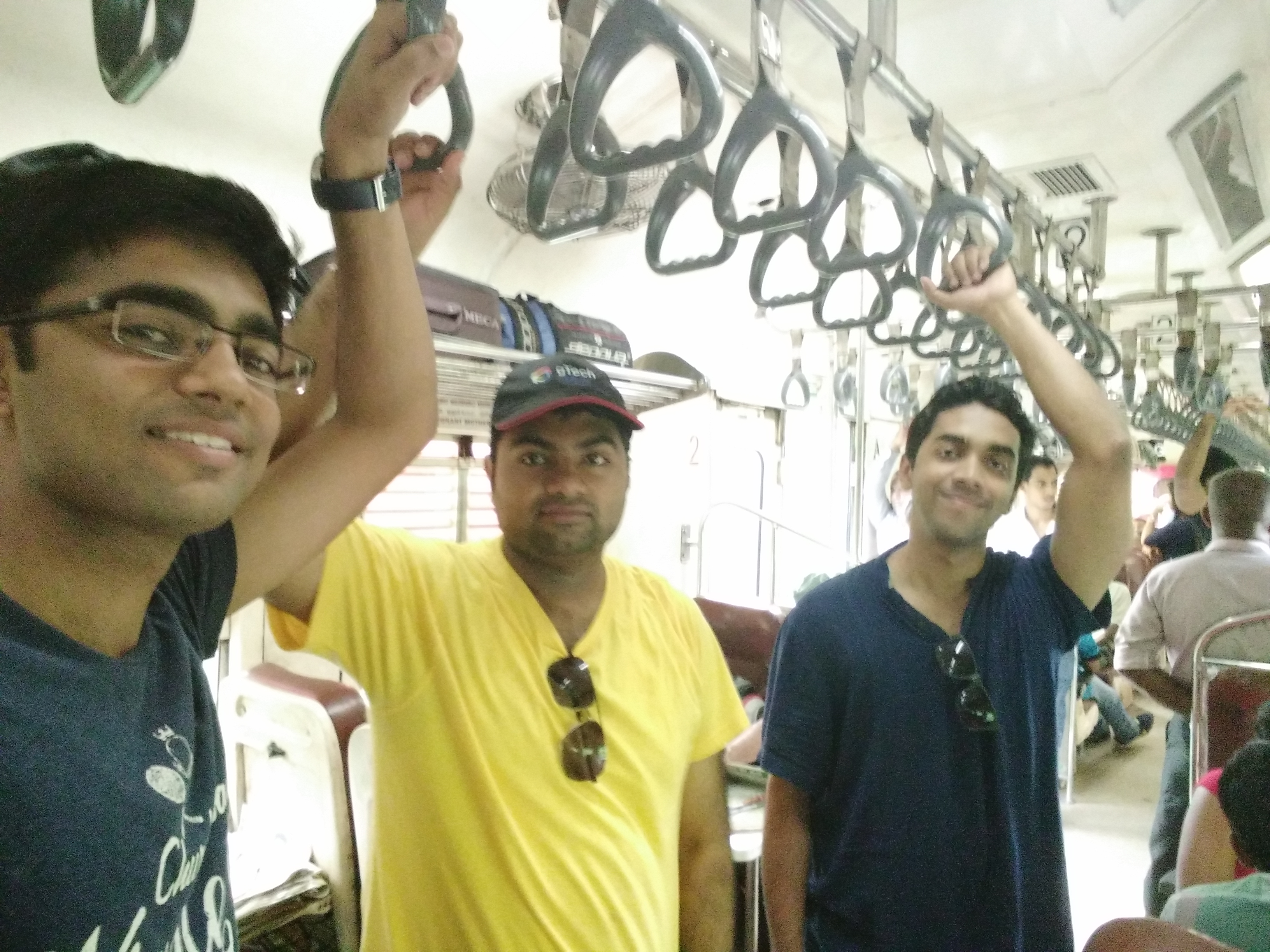 we did not get seats from hikkaduwa to colombo