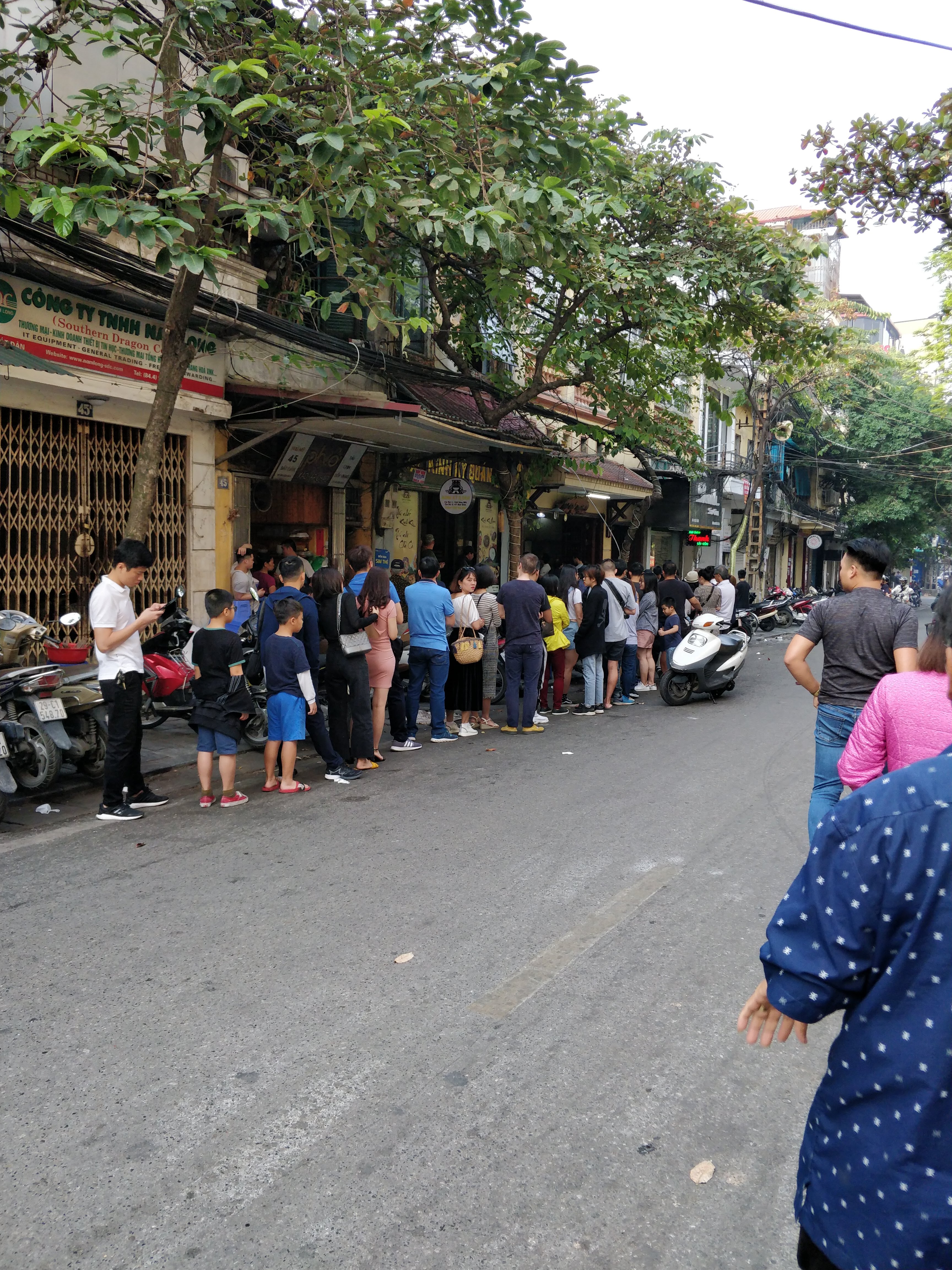 Our attempt to eat the best pho in hanoi Vietnamese food