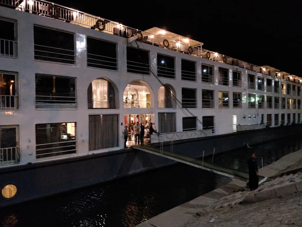 Egypt Nile river cruise going from Aswan to Luxor