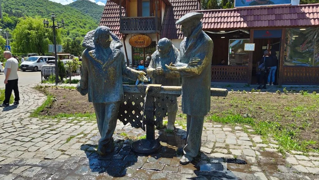The iconic statues in the main circle of Dilijan