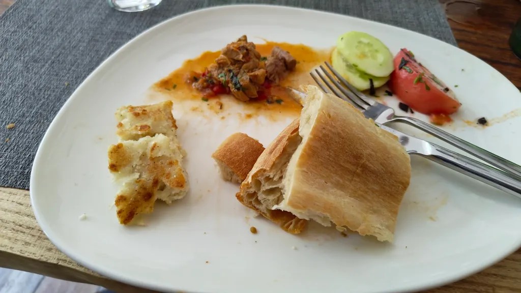 A pic clicked too late - but you can spot some of every dish in Telavi (Sighnaghi)