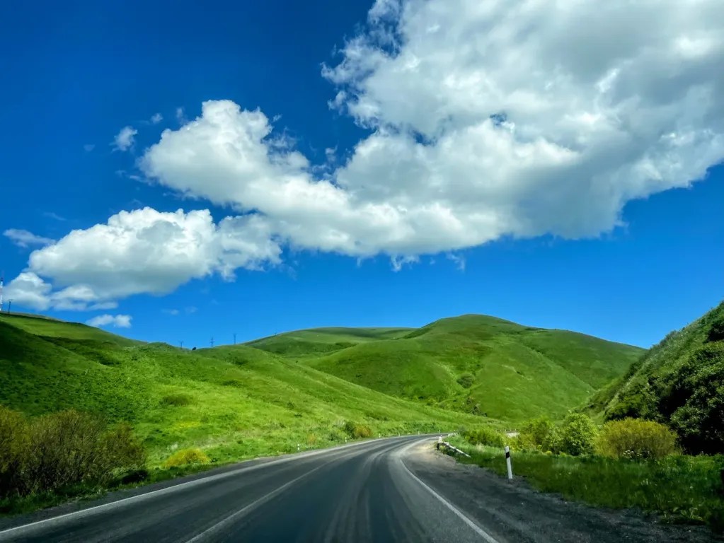 Windows wallpaper worthy scenery in Dilijan