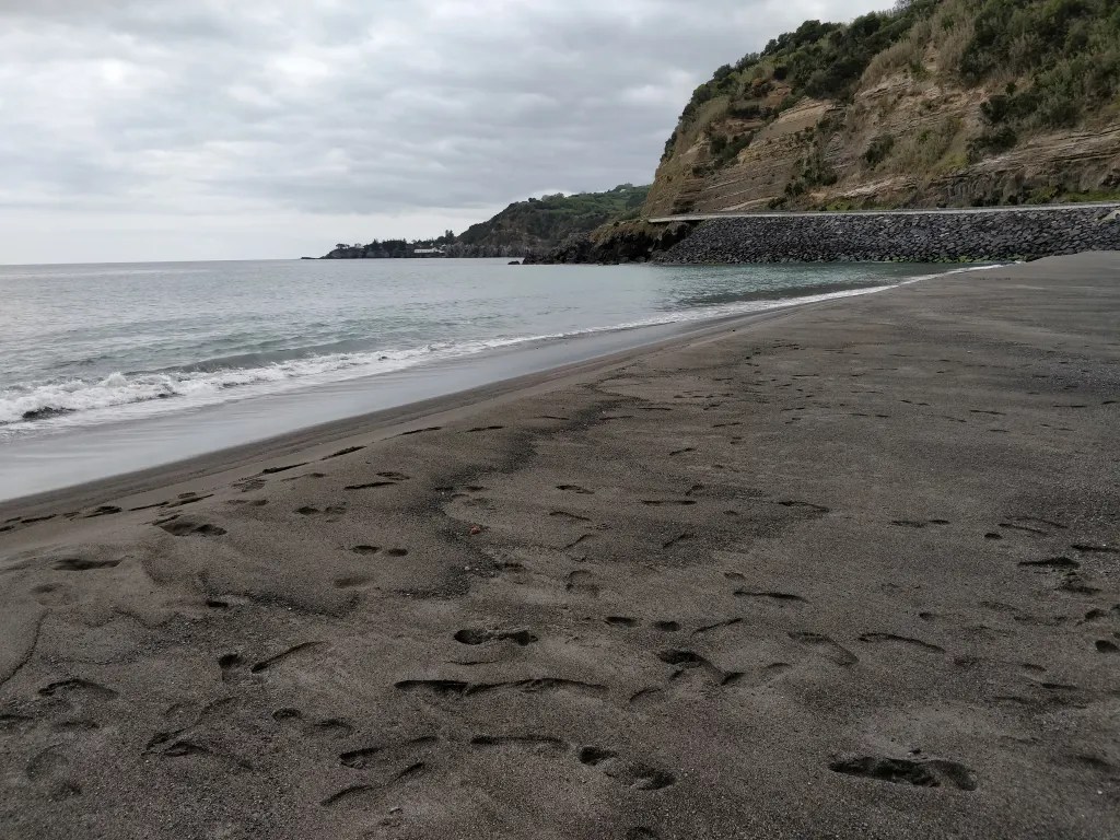 the black sand beach of agua de alto