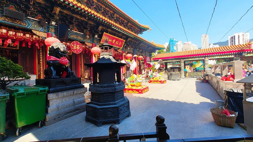 hong kong's culture - wong tai sin temple