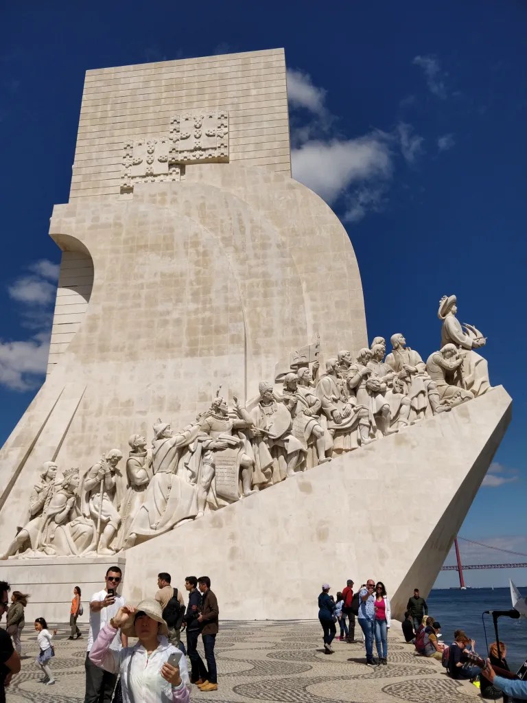 The monument of discoveries