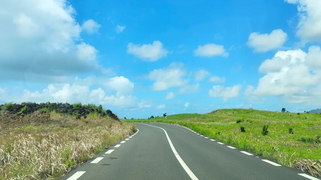 road to Ile aux cerfs